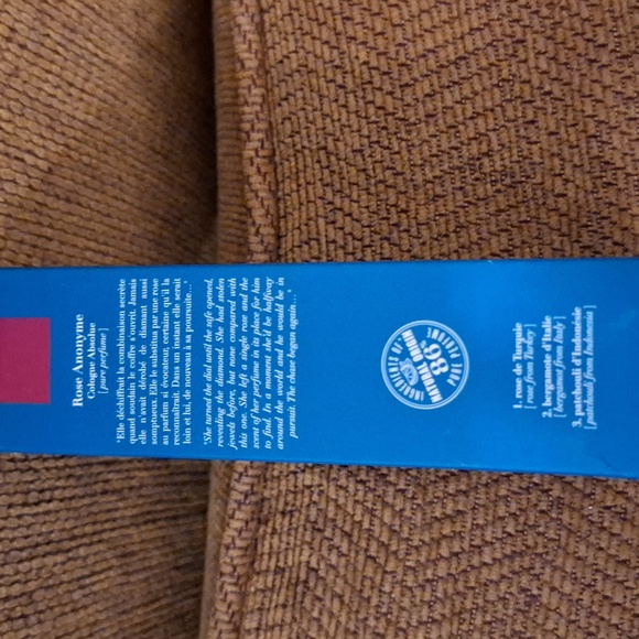 Atelier Cologne Rose Anonyme Perfume - Picture 6 of 7